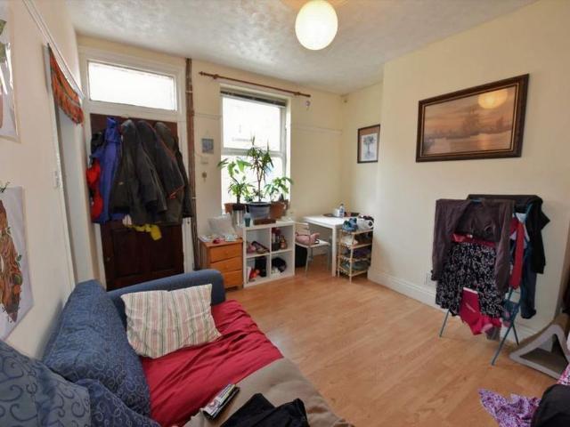 1 bedroom house to rent