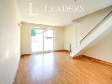 House for rent in Burhill - Garden, Equipped kitchen