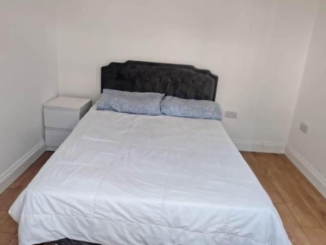 1 bedroom house to rent