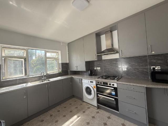 1 bedroom house to rent