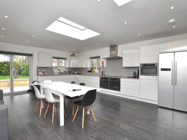 1 bedroom house to rent