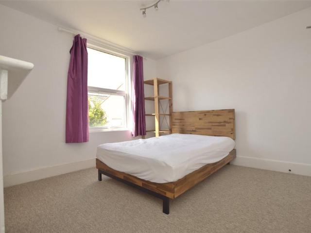 1 bedroom house to rent