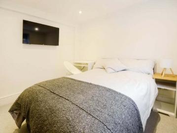 1 bedroom house to rent