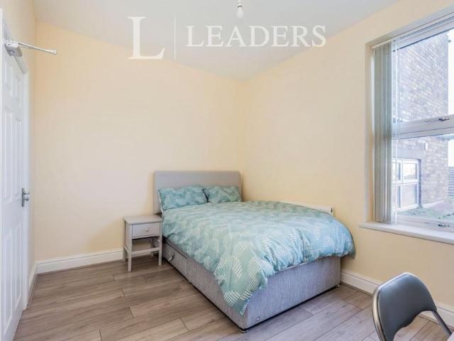 1 bedroom house to rent