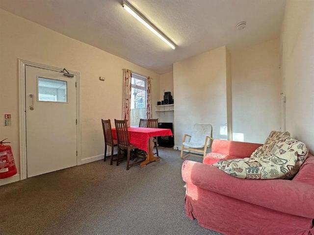 1 bedroom house to rent