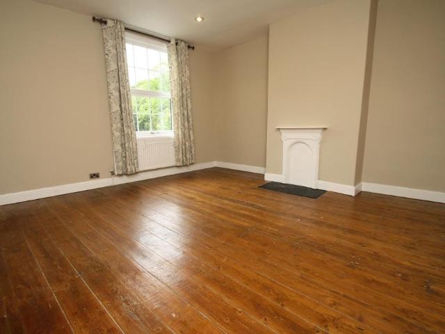 1 bedroom house to rent