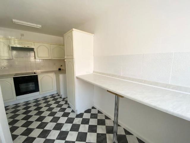 1 bedroom house to rent