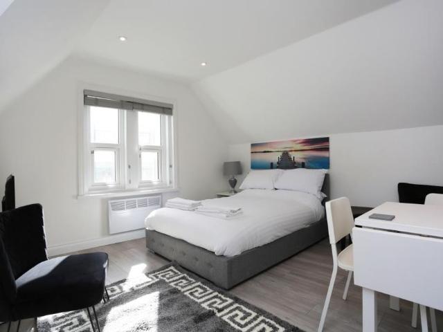1 bedroom house to rent