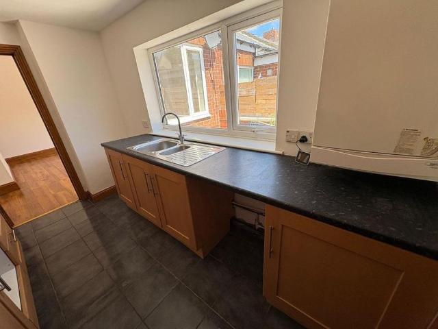 1 bedroom house to rent