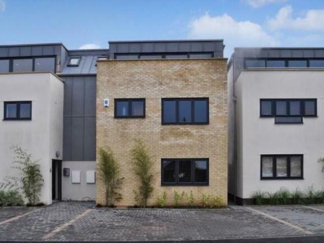 1 bedroom house to rent