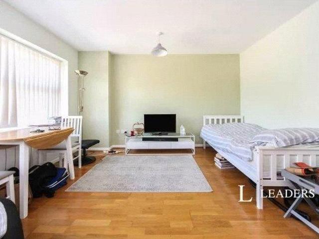 1 bedroom house to rent