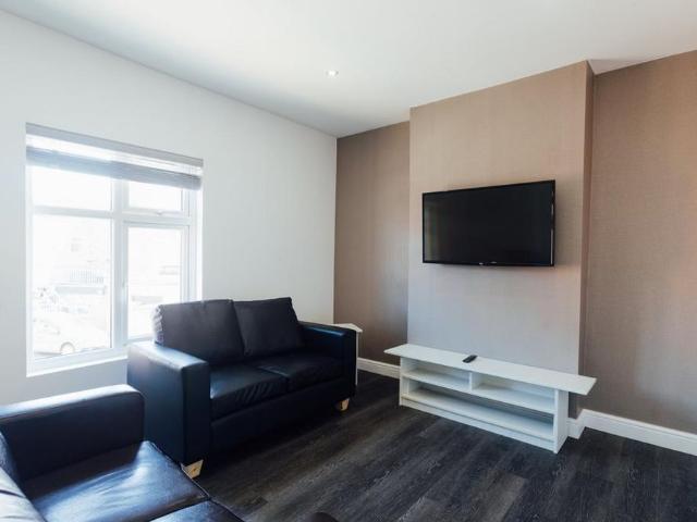 1 bedroom house to rent