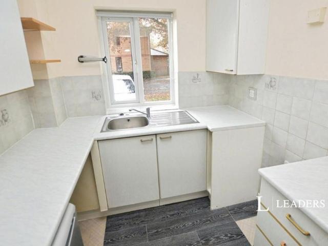 1 bedroom house to rent