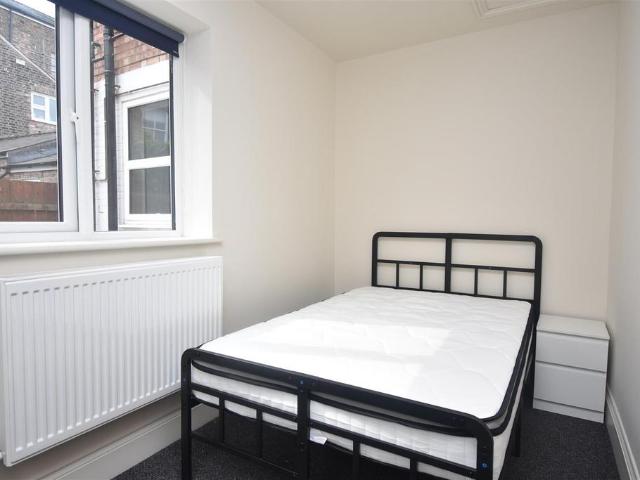 1 bedroom house to rent