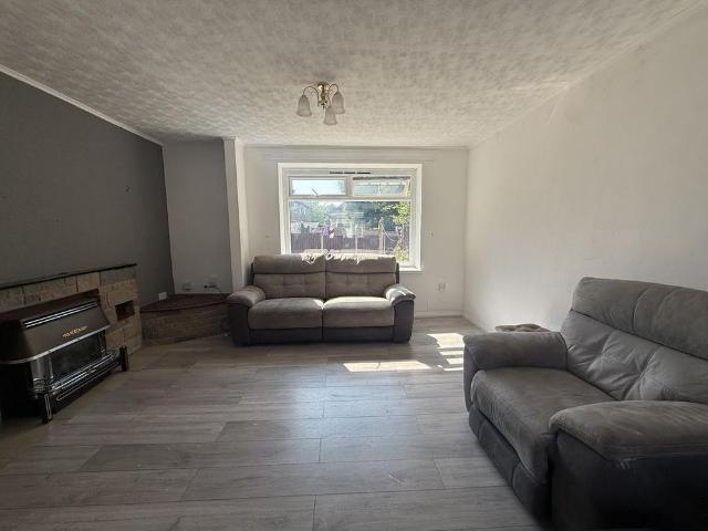 1 bedroom house to rent