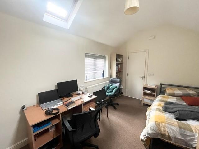 1 bedroom house to rent