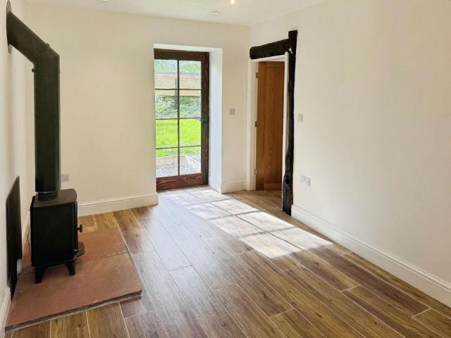 1 bedroom house to rent
