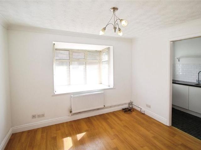 1 bedroom house to rent