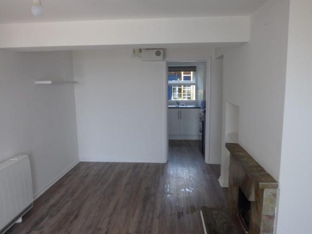 1 bedroom house to rent