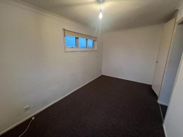 1 bedroom house to rent