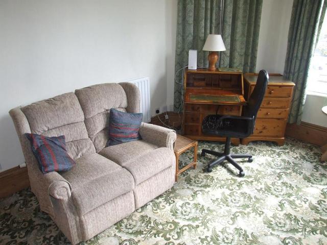 1 bedroom house to rent