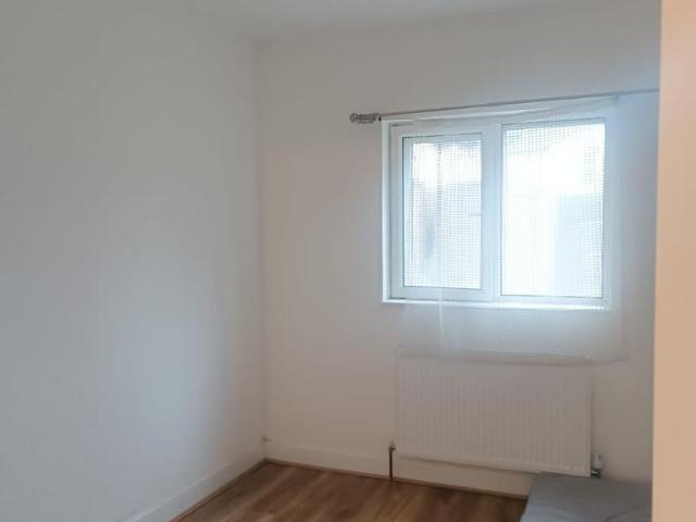 1 bedroom house to rent