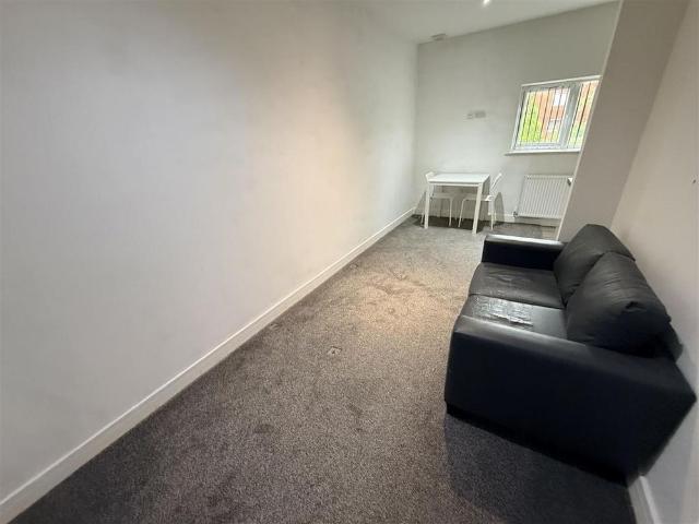 1 bedroom house to rent