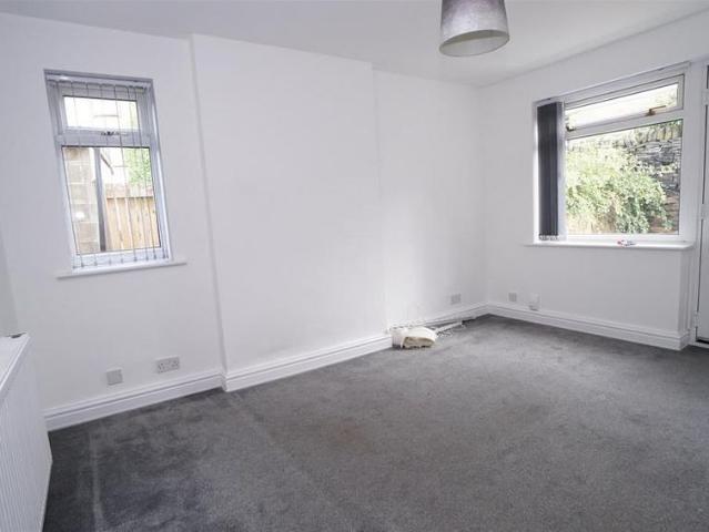 1 bedroom house to rent