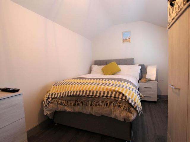 1 bedroom house to rent