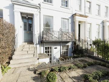 Cheltenham, Gloucestershire county, Southdowns