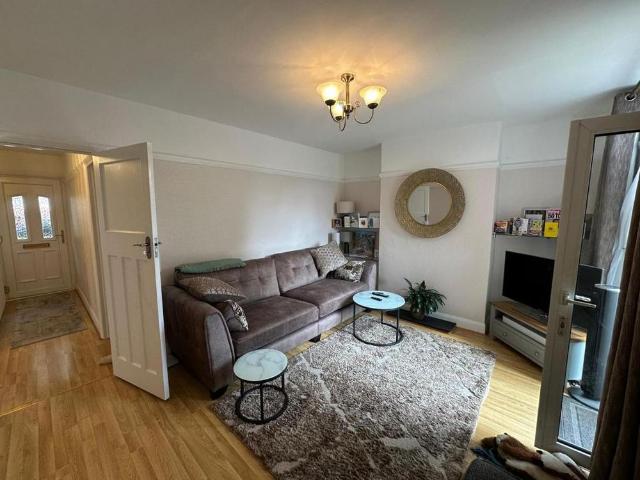 1 bedroom house to rent