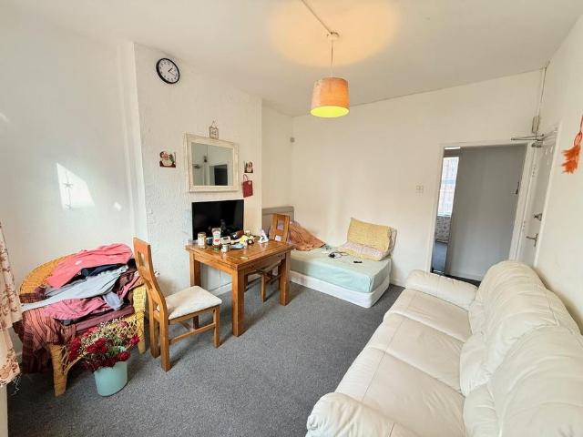 1 bedroom house to rent