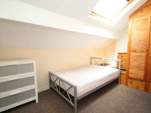 1 bedroom house to rent