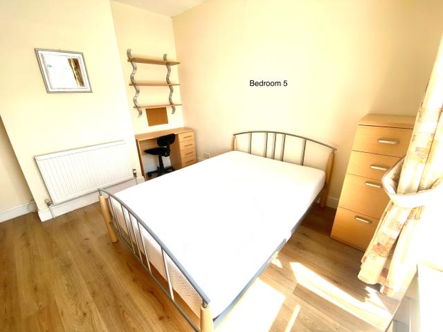 1 bedroom house to rent