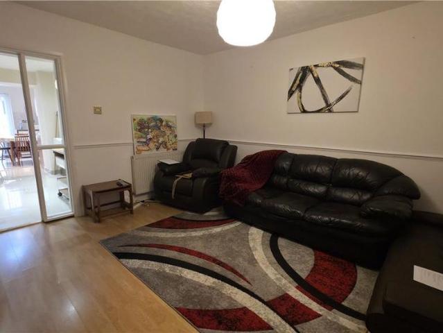 1 bedroom house to rent