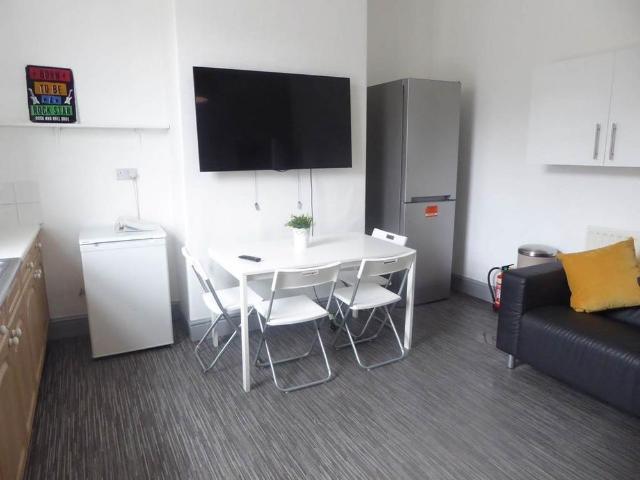1 bedroom house to rent