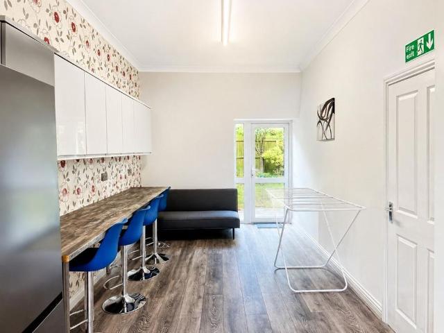 1 bedroom house to rent