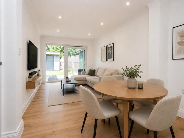 1 bedroom house to rent