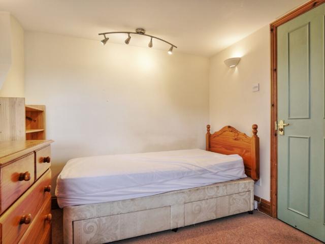 1 bedroom House To Rent
