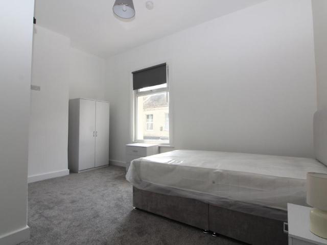 1 bedroom house to rent