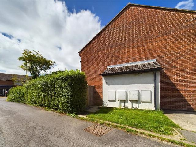 1 bedroom house to rent