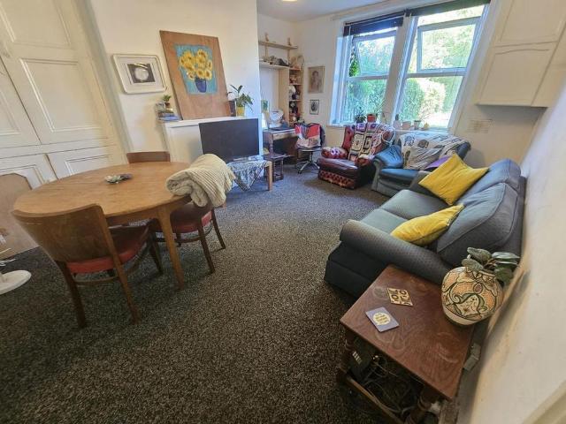 1 bedroom house to rent