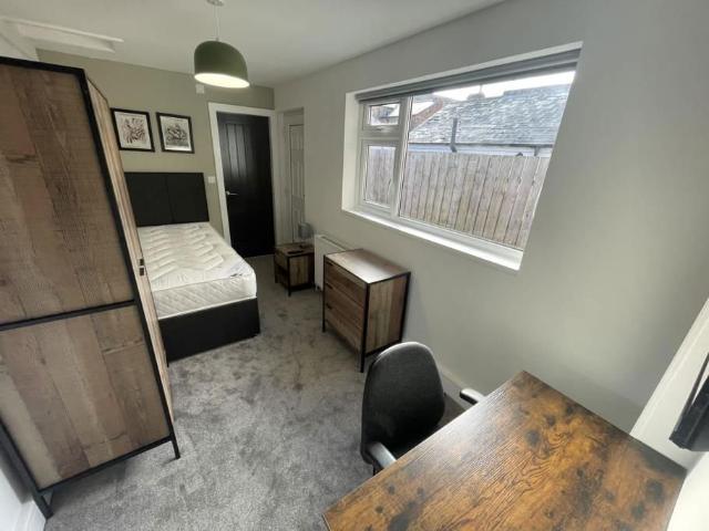 1 bedroom house to rent
