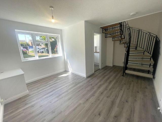 1 bedroom house to rent