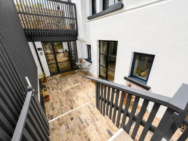1 bedroom house to rent