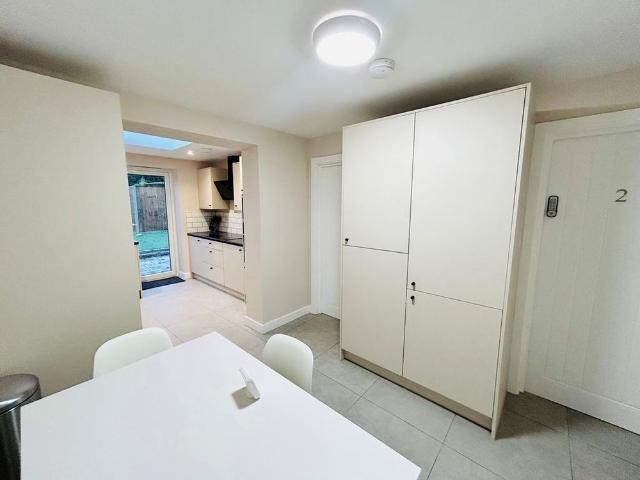 1 bedroom house to rent