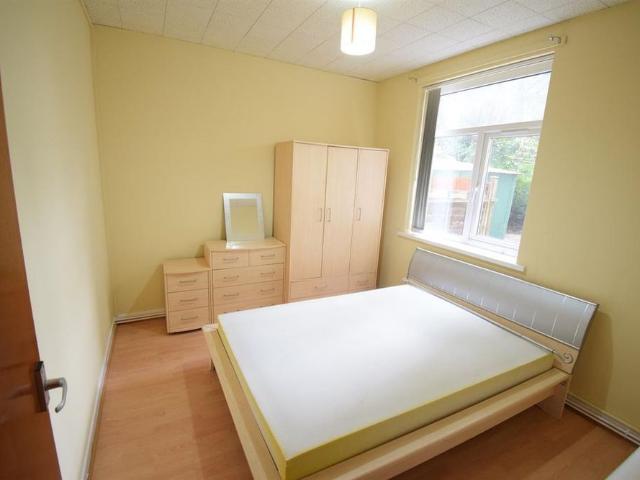 1 bedroom house to rent