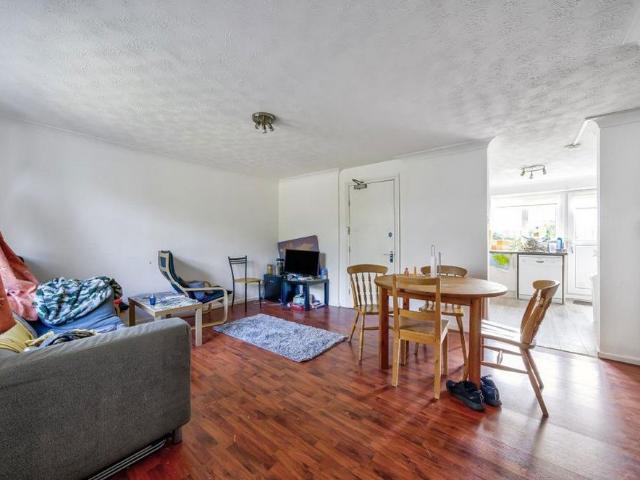 1 bedroom house to rent