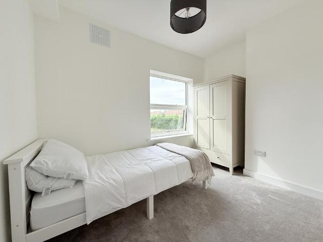 1 bedroom house to rent