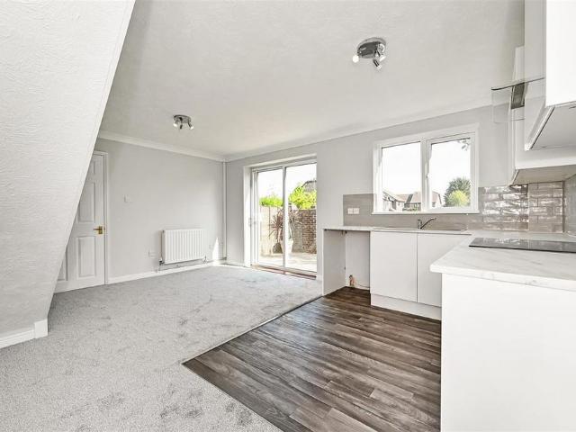 1 bedroom house to rent